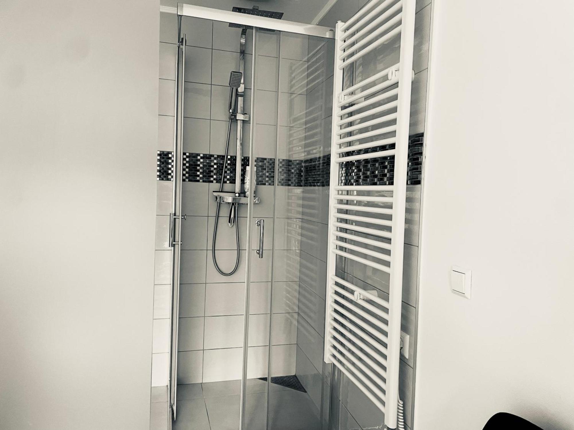 Bright Single In * Luxemburg